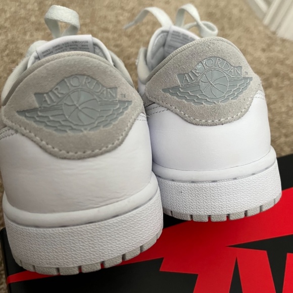 Nike Air Jordan Low - Picture 4 of 4